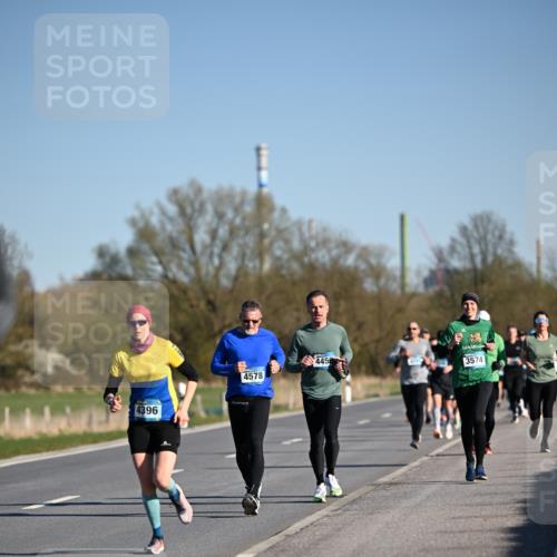 06.04.2025 - 44. Internationalen Wilhelmsburger Insellauf Dr. Thomas Lammeyer http://msf.ph/oto/7553614 06.04.2025 09:28:03 Laufen 4396, 4578, 4458, 3574 meine-sportfotos.de