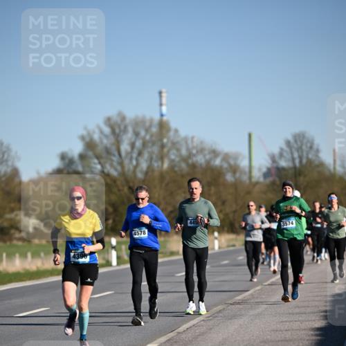 06.04.2025 - 44. Internationalen Wilhelmsburger Insellauf Dr. Thomas Lammeyer http://msf.ph/oto/7553620 06.04.2025 09:28:03 Laufen 4396, 4578, 445, 3574 meine-sportfotos.de