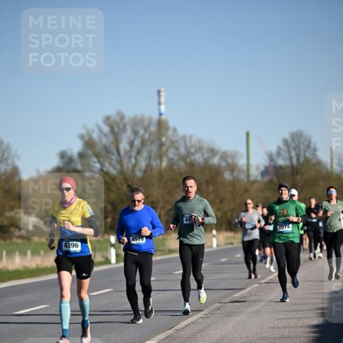 06.04.2025 - 44. Internationalen Wilhelmsburger Insellauf Dr. Thomas Lammeyer http://msf.ph/oto/7553622 06.04.2025 09:28:03 Laufen 3574, 4578, 4396 meine-sportfotos.de
