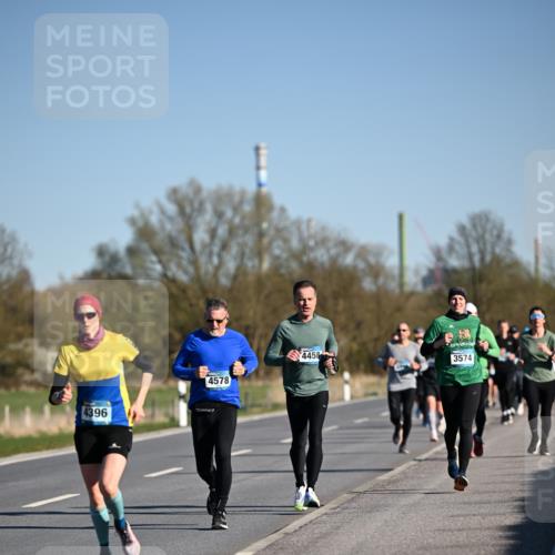 06.04.2025 - 44. Internationalen Wilhelmsburger Insellauf Dr. Thomas Lammeyer http://msf.ph/oto/7553626 06.04.2025 09:28:04 Laufen 4396, 4578, 4458, 3574 meine-sportfotos.de