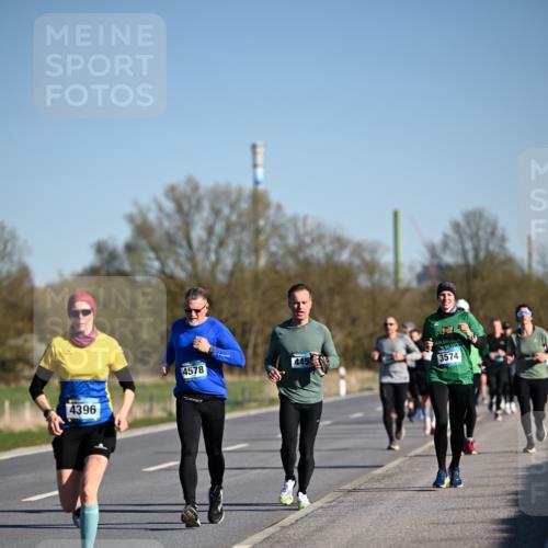 06.04.2025 - 44. Internationalen Wilhelmsburger Insellauf Dr. Thomas Lammeyer http://msf.ph/oto/7553630 06.04.2025 09:28:04 Laufen 4396, 4578, 445, 3574 meine-sportfotos.de