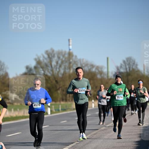 06.04.2025 - 44. Internationalen Wilhelmsburger Insellauf Dr. Thomas Lammeyer http://msf.ph/oto/7553642 06.04.2025 09:28:05 Laufen 4578, 4458, 3574 meine-sportfotos.de