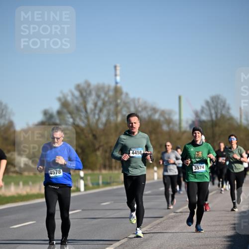 06.04.2025 - 44. Internationalen Wilhelmsburger Insellauf Dr. Thomas Lammeyer http://msf.ph/oto/7553644 06.04.2025 09:28:05 Laufen 4578, 4458, 3574 meine-sportfotos.de