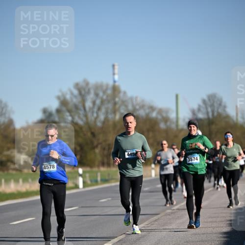 06.04.2025 - 44. Internationalen Wilhelmsburger Insellauf Dr. Thomas Lammeyer http://msf.ph/oto/7553646 06.04.2025 09:28:05 Laufen 4578, 445, 3574 meine-sportfotos.de