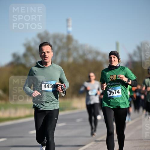 06.04.2025 - 44. Internationalen Wilhelmsburger Insellauf Dr. Thomas Lammeyer http://msf.ph/oto/7553650 06.04.2025 09:28:08 Laufen 4458, 3574 meine-sportfotos.de