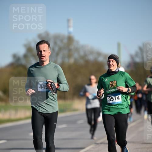 06.04.2025 - 44. Internationalen Wilhelmsburger Insellauf Dr. Thomas Lammeyer http://msf.ph/oto/7553653 06.04.2025 09:28:08 Laufen 445, 3574 meine-sportfotos.de