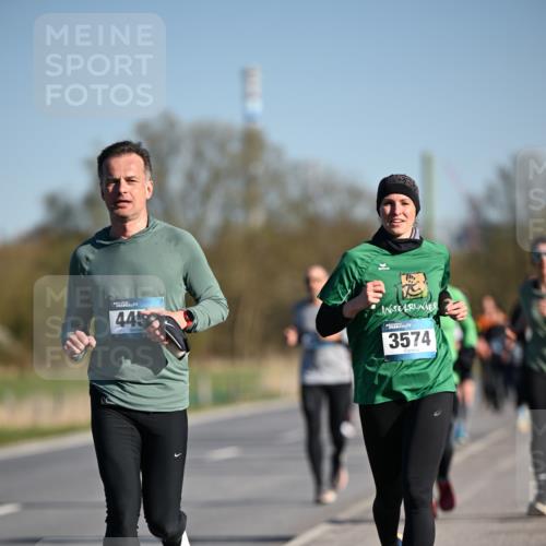 06.04.2025 - 44. Internationalen Wilhelmsburger Insellauf Dr. Thomas Lammeyer http://msf.ph/oto/7553657 06.04.2025 09:28:08 Laufen 445, 3574 meine-sportfotos.de