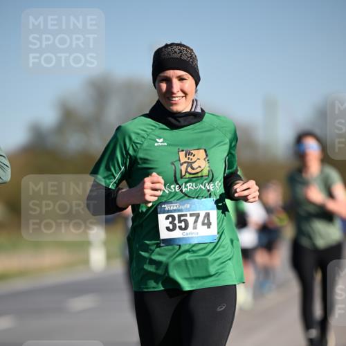 06.04.2025 - 44. Internationalen Wilhelmsburger Insellauf Dr. Thomas Lammeyer http://msf.ph/oto/7553687 06.04.2025 09:28:10 Laufen 3574 meine-sportfotos.de