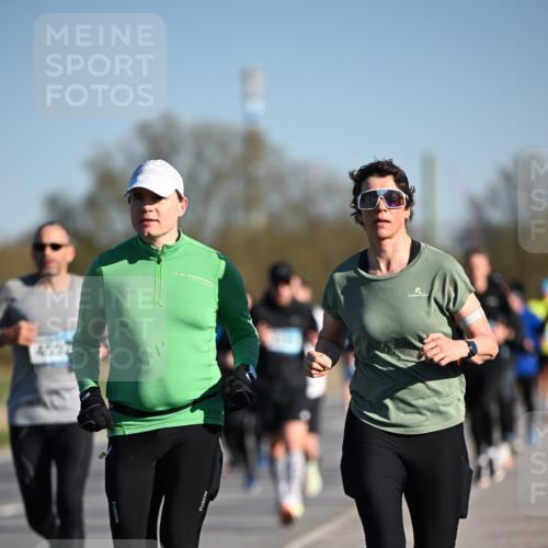 06.04.2025 - 44. Internationalen Wilhelmsburger Insellauf Dr. Thomas Lammeyer http://msf.ph/oto/7553694 06.04.2025 09:28:12 Laufen  meine-sportfotos.de