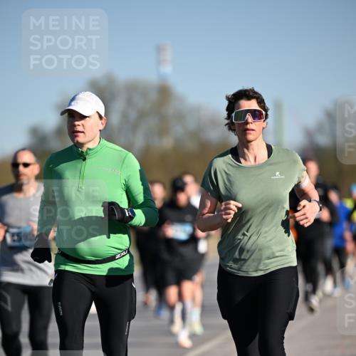 06.04.2025 - 44. Internationalen Wilhelmsburger Insellauf Dr. Thomas Lammeyer http://msf.ph/oto/7553696 06.04.2025 09:28:13 Laufen  meine-sportfotos.de