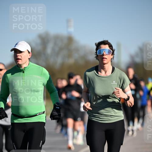 06.04.2025 - 44. Internationalen Wilhelmsburger Insellauf Dr. Thomas Lammeyer http://msf.ph/oto/7553701 06.04.2025 09:28:13 Laufen 2 meine-sportfotos.de