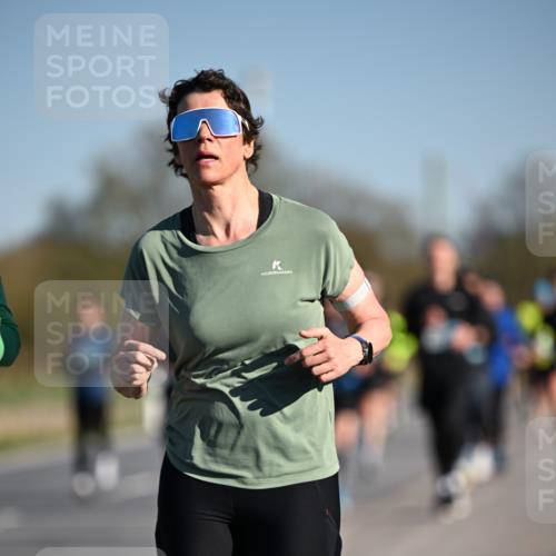 06.04.2025 - 44. Internationalen Wilhelmsburger Insellauf Dr. Thomas Lammeyer http://msf.ph/oto/7553718 06.04.2025 09:28:14 Laufen  meine-sportfotos.de