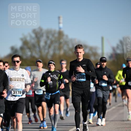 06.04.2025 - 44. Internationalen Wilhelmsburger Insellauf Dr. Thomas Lammeyer http://msf.ph/oto/7553720 06.04.2025 09:28:17 Laufen 3178, 445, 3995 meine-sportfotos.de