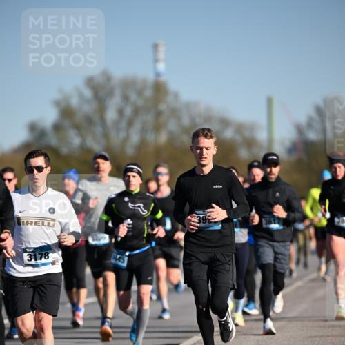 06.04.2025 - 44. Internationalen Wilhelmsburger Insellauf Dr. Thomas Lammeyer http://msf.ph/oto/7553722 06.04.2025 09:28:17 Laufen 3178, 399 meine-sportfotos.de