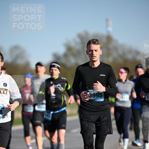 06.04.2025 - 44. Internationalen Wilhelmsburger Insellauf Dr. Thomas Lammeyer http://msf.ph/oto/7553733 06.04.2025 09:28:19 Laufen 3995 meine-sportfotos.de