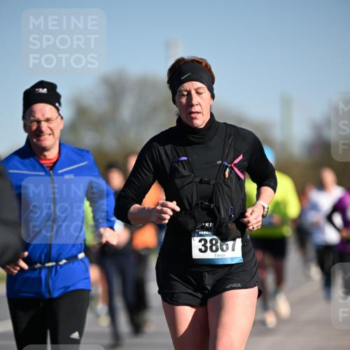 06.04.2025 - 44. Internationalen Wilhelmsburger Insellauf Dr. Thomas Lammeyer http://msf.ph/oto/7553786 06.04.2025 09:28:23 Laufen 3867 meine-sportfotos.de