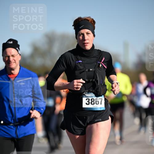 06.04.2025 - 44. Internationalen Wilhelmsburger Insellauf Dr. Thomas Lammeyer http://msf.ph/oto/7553789 06.04.2025 09:28:23 Laufen 3867 meine-sportfotos.de