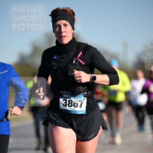 06.04.2025 - 44. Internationalen Wilhelmsburger Insellauf Dr. Thomas Lammeyer http://msf.ph/oto/7553791 06.04.2025 09:28:23 Laufen 4, 44, 3867 meine-sportfotos.de