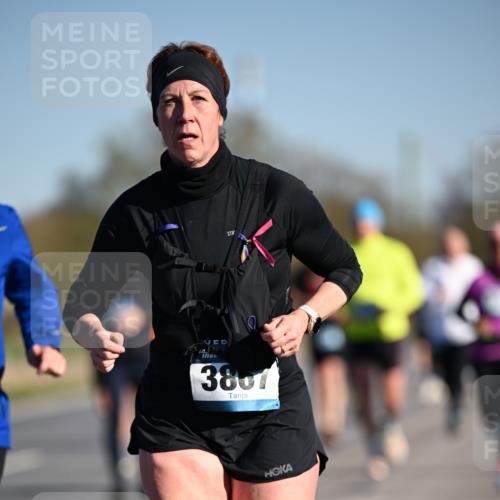 06.04.2025 - 44. Internationalen Wilhelmsburger Insellauf Dr. Thomas Lammeyer http://msf.ph/oto/7553793 06.04.2025 09:28:23 Laufen 3807 meine-sportfotos.de
