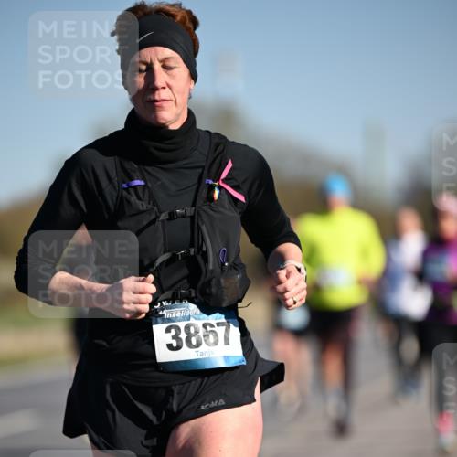 06.04.2025 - 44. Internationalen Wilhelmsburger Insellauf Dr. Thomas Lammeyer http://msf.ph/oto/7553797 06.04.2025 09:28:24 Laufen 3867 meine-sportfotos.de