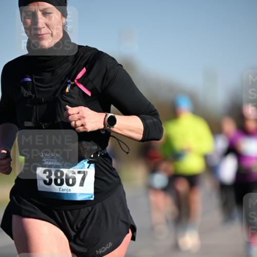 06.04.2025 - 44. Internationalen Wilhelmsburger Insellauf Dr. Thomas Lammeyer http://msf.ph/oto/7553801 06.04.2025 09:28:24 Laufen 3867 meine-sportfotos.de