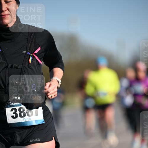 06.04.2025 - 44. Internationalen Wilhelmsburger Insellauf Dr. Thomas Lammeyer http://msf.ph/oto/7553806 06.04.2025 09:28:24 Laufen 44, 3807 meine-sportfotos.de