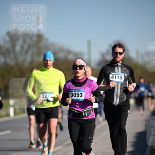 06.04.2025 - 44. Internationalen Wilhelmsburger Insellauf Dr. Thomas Lammeyer http://msf.ph/oto/7553814 06.04.2025 09:28:26 Laufen 3215, 3093, 4115 meine-sportfotos.de