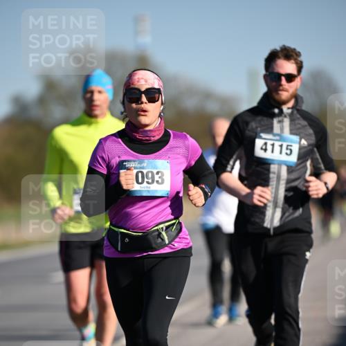 06.04.2025 - 44. Internationalen Wilhelmsburger Insellauf Dr. Thomas Lammeyer http://msf.ph/oto/7553830 06.04.2025 09:28:27 Laufen 093, 4115 meine-sportfotos.de