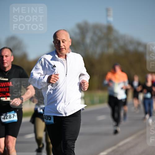 06.04.2025 - 44. Internationalen Wilhelmsburger Insellauf Dr. Thomas Lammeyer http://msf.ph/oto/7553871 06.04.2025 09:28:30 Laufen 4287, 405 meine-sportfotos.de