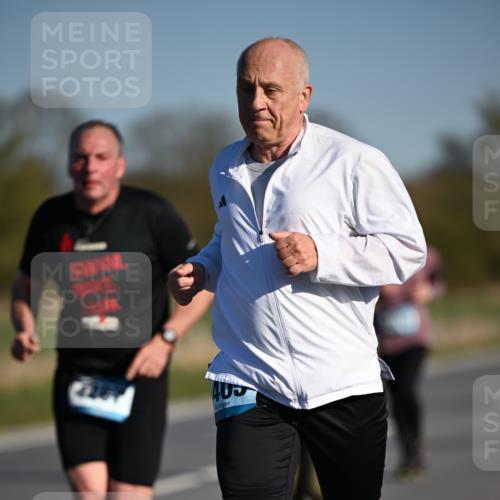 06.04.2025 - 44. Internationalen Wilhelmsburger Insellauf Dr. Thomas Lammeyer http://msf.ph/oto/7553886 06.04.2025 09:28:32 Laufen 405 meine-sportfotos.de