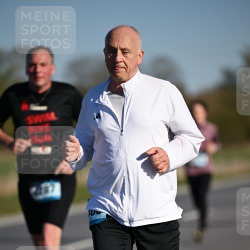 06.04.2025 - 44. Internationalen Wilhelmsburger Insellauf Dr. Thomas Lammeyer http://msf.ph/oto/7553888 06.04.2025 09:28:32 Laufen  meine-sportfotos.de