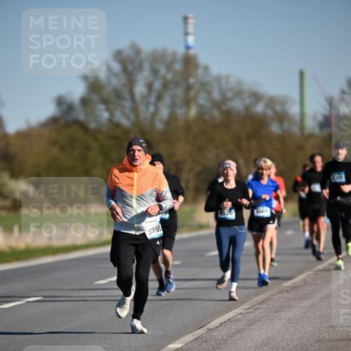 06.04.2025 - 44. Internationalen Wilhelmsburger Insellauf Dr. Thomas Lammeyer http://msf.ph/oto/7553897 06.04.2025 09:28:33 Laufen 3255 meine-sportfotos.de