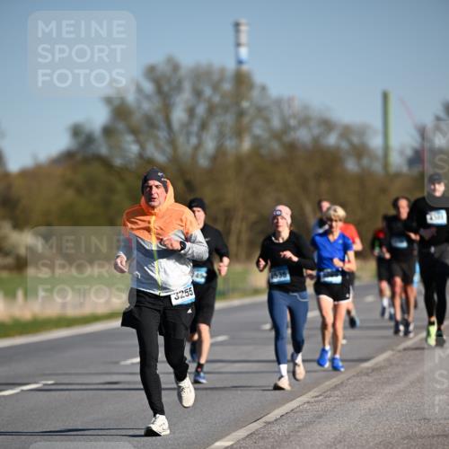 06.04.2025 - 44. Internationalen Wilhelmsburger Insellauf Dr. Thomas Lammeyer http://msf.ph/oto/7553902 06.04.2025 09:28:33 Laufen 3255, 4536 meine-sportfotos.de