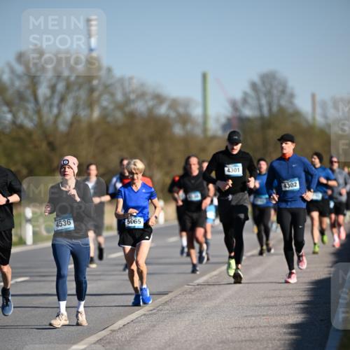 06.04.2025 - 44. Internationalen Wilhelmsburger Insellauf Dr. Thomas Lammeyer http://msf.ph/oto/7553917 06.04.2025 09:28:35 Laufen 4536, 5065, 4301, 4302 meine-sportfotos.de