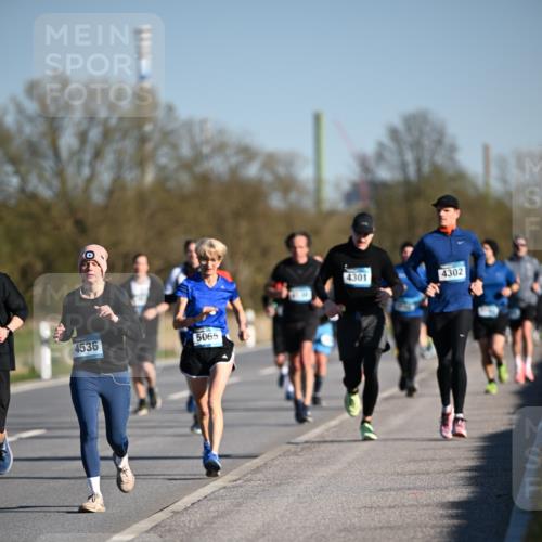 06.04.2025 - 44. Internationalen Wilhelmsburger Insellauf Dr. Thomas Lammeyer http://msf.ph/oto/7553919 06.04.2025 09:28:35 Laufen 4536, 5065, 4301, 4302 meine-sportfotos.de