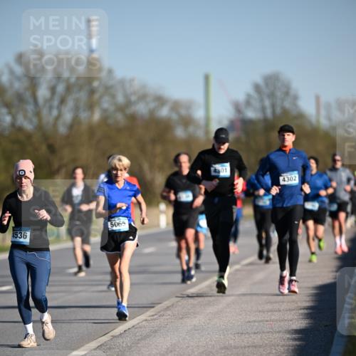 06.04.2025 - 44. Internationalen Wilhelmsburger Insellauf Dr. Thomas Lammeyer http://msf.ph/oto/7553928 06.04.2025 09:28:36 Laufen 5065, 4536, 4301, 4302 meine-sportfotos.de