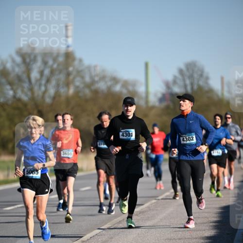06.04.2025 - 44. Internationalen Wilhelmsburger Insellauf Dr. Thomas Lammeyer http://msf.ph/oto/7553935 06.04.2025 09:28:37 Laufen 5065, 3650, 4301, 4302 meine-sportfotos.de