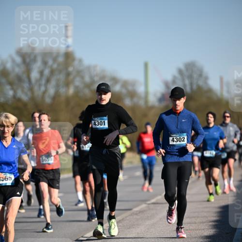 06.04.2025 - 44. Internationalen Wilhelmsburger Insellauf Dr. Thomas Lammeyer http://msf.ph/oto/7553948 06.04.2025 09:28:39 Laufen 5865, 3650, 4301, 4302 meine-sportfotos.de