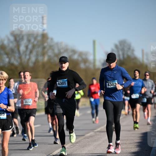 06.04.2025 - 44. Internationalen Wilhelmsburger Insellauf Dr. Thomas Lammeyer http://msf.ph/oto/7553950 06.04.2025 09:28:39 Laufen 65, 3650, 4301, 4302 meine-sportfotos.de