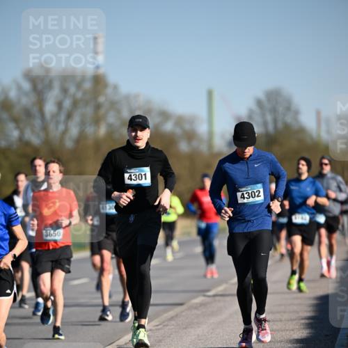 06.04.2025 - 44. Internationalen Wilhelmsburger Insellauf Dr. Thomas Lammeyer http://msf.ph/oto/7553955 06.04.2025 09:28:39 Laufen 3650, 4301, 4302 meine-sportfotos.de