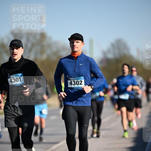 06.04.2025 - 44. Internationalen Wilhelmsburger Insellauf Dr. Thomas Lammeyer http://msf.ph/oto/7553984 06.04.2025 09:28:41 Laufen 4301, 97, 4302 meine-sportfotos.de