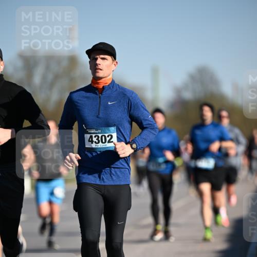 06.04.2025 - 44. Internationalen Wilhelmsburger Insellauf Dr. Thomas Lammeyer http://msf.ph/oto/7553995 06.04.2025 09:28:42 Laufen 4302 meine-sportfotos.de