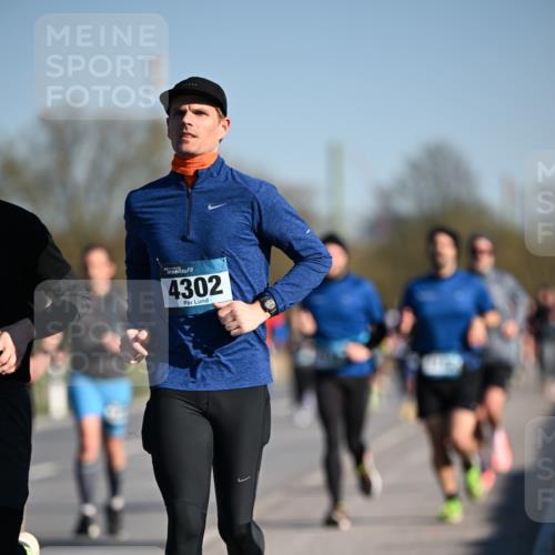 06.04.2025 - 44. Internationalen Wilhelmsburger Insellauf Dr. Thomas Lammeyer http://msf.ph/oto/7553997 06.04.2025 09:28:42 Laufen 4302 meine-sportfotos.de