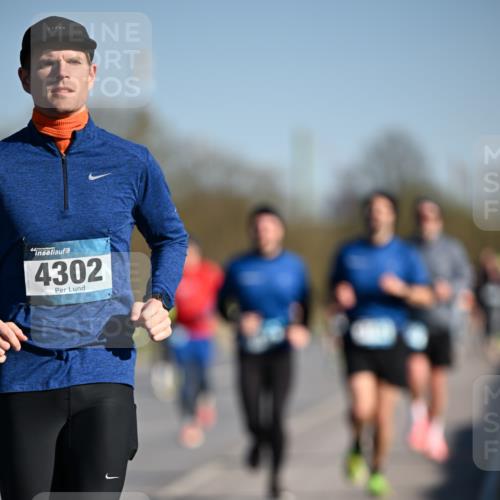 06.04.2025 - 44. Internationalen Wilhelmsburger Insellauf Dr. Thomas Lammeyer http://msf.ph/oto/7554015 06.04.2025 09:28:43 Laufen 44, 4302 meine-sportfotos.de