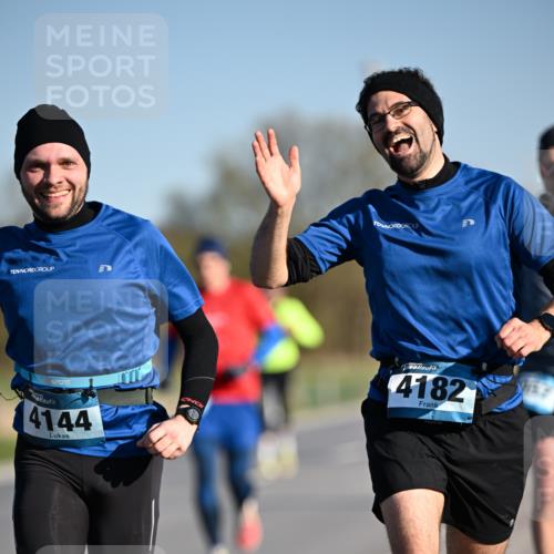 06.04.2025 - 44. Internationalen Wilhelmsburger Insellauf Dr. Thomas Lammeyer http://msf.ph/oto/7554053 06.04.2025 09:28:47 Laufen 4144, 4182 meine-sportfotos.de