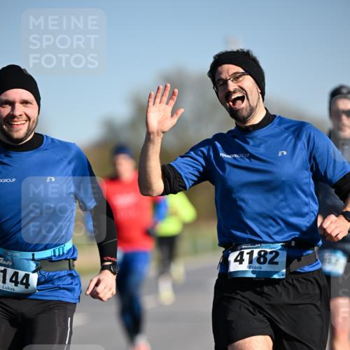 06.04.2025 - 44. Internationalen Wilhelmsburger Insellauf Dr. Thomas Lammeyer http://msf.ph/oto/7554055 06.04.2025 09:28:47 Laufen 144, 4182 meine-sportfotos.de