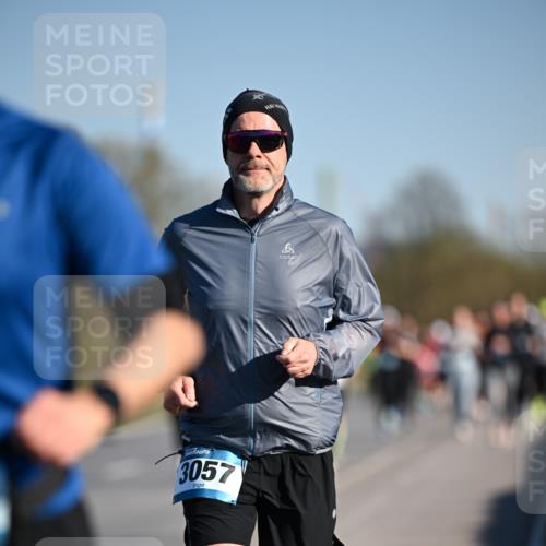 06.04.2025 - 44. Internationalen Wilhelmsburger Insellauf Dr. Thomas Lammeyer http://msf.ph/oto/7554064 06.04.2025 09:28:48 Laufen 3057 meine-sportfotos.de