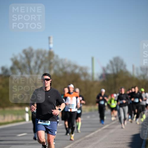 06.04.2025 - 44. Internationalen Wilhelmsburger Insellauf Dr. Thomas Lammeyer http://msf.ph/oto/7554070 06.04.2025 09:28:51 Laufen 4365 meine-sportfotos.de
