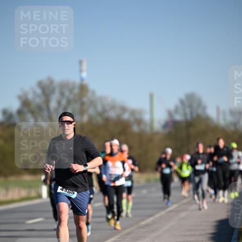 06.04.2025 - 44. Internationalen Wilhelmsburger Insellauf Dr. Thomas Lammeyer http://msf.ph/oto/7554072 06.04.2025 09:28:52 Laufen 4365 meine-sportfotos.de