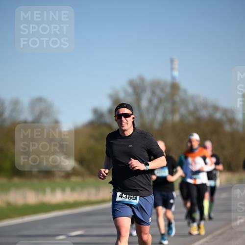 06.04.2025 - 44. Internationalen Wilhelmsburger Insellauf Dr. Thomas Lammeyer http://msf.ph/oto/7554076 06.04.2025 09:28:52 Laufen 4365 meine-sportfotos.de